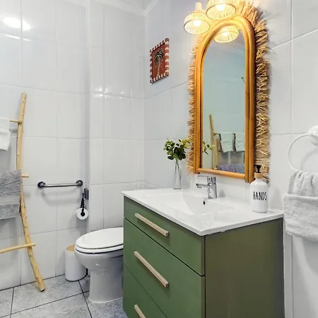 7 Min L Pool L Wifi L Sunbeds L Kid Friendly