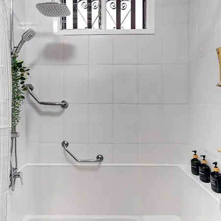 7 Min L Pool L Wifi L Sunbeds L Kid Friendly Apartman *