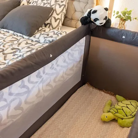 7 Min L Pool L Wifi L Sunbeds L Kid Friendly *