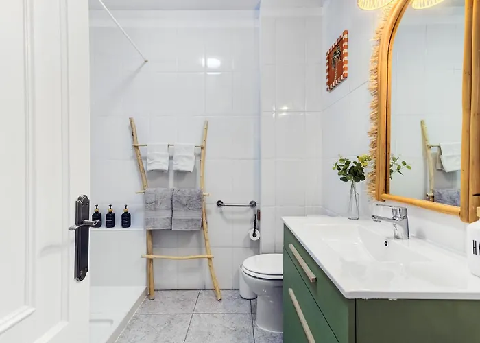 Apartment 7 Min L Pool L Wifi L Sunbeds L Kid Friendly