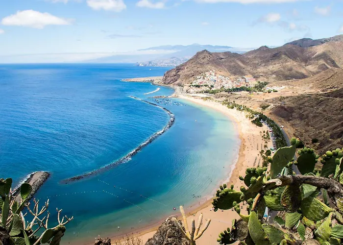 7 Min L Pool L Wifi L Sunbeds L Kid Friendly *